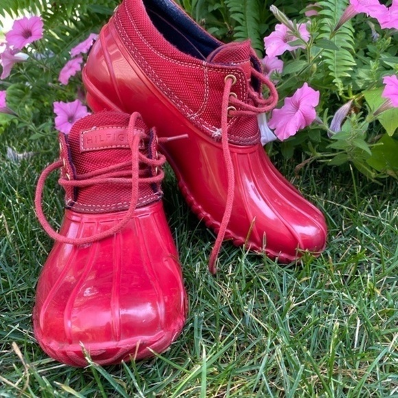Tommy Hilfiger Red Cute Short Wellies - Picture 2 of 14